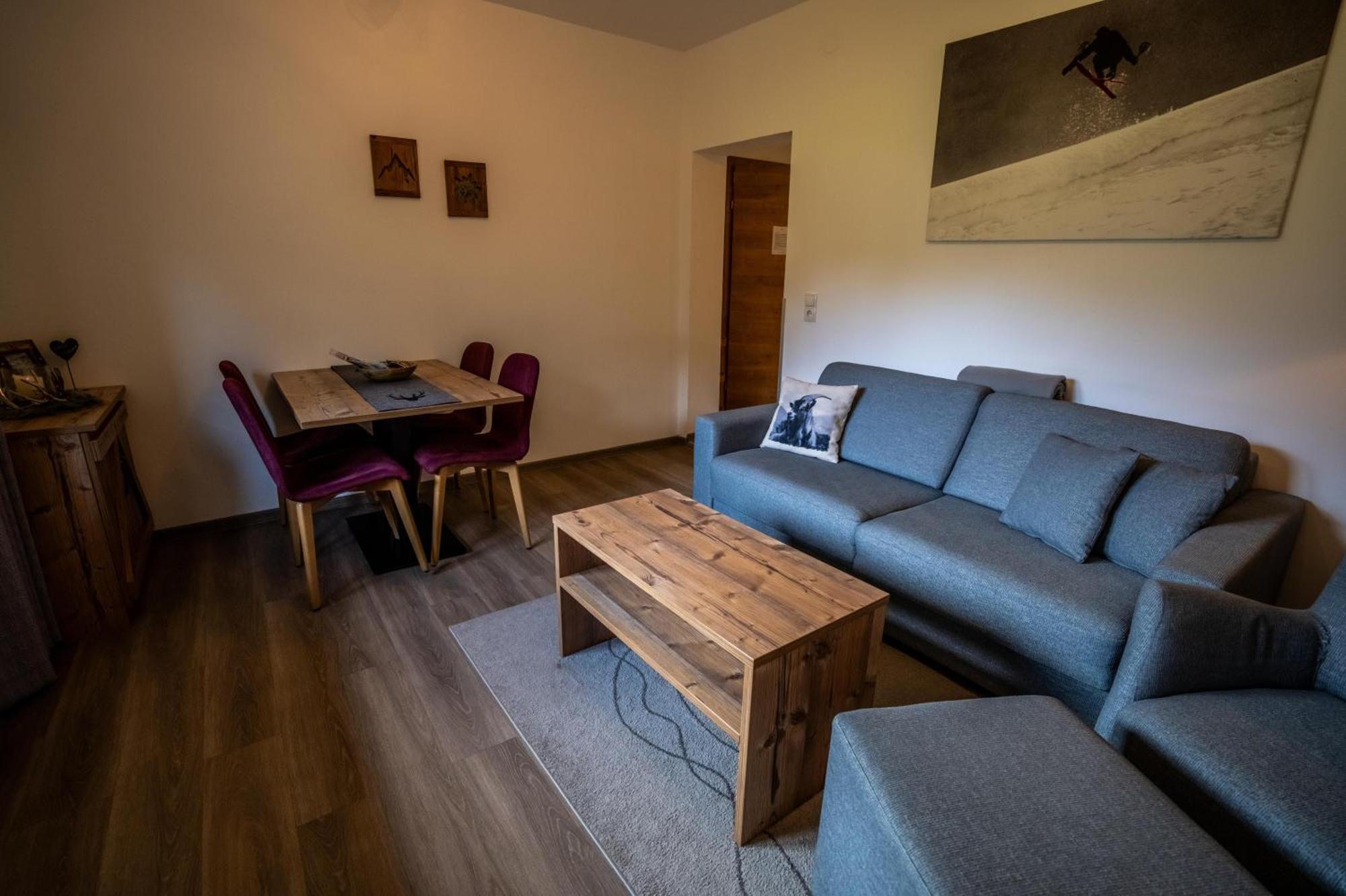 הרוואלד Tiroler Alpblick Appartements מראה חיצוני תמונה