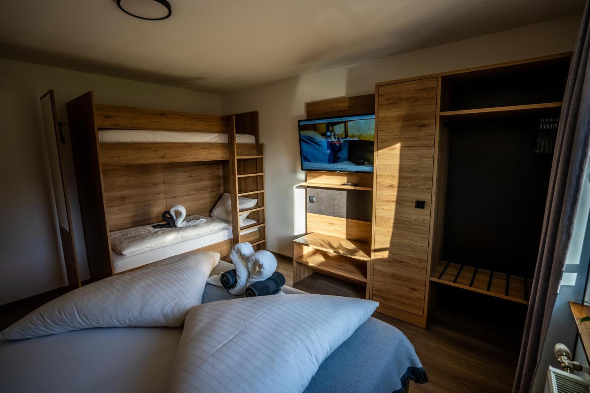 הרוואלד Tiroler Alpblick Appartements מראה חיצוני תמונה